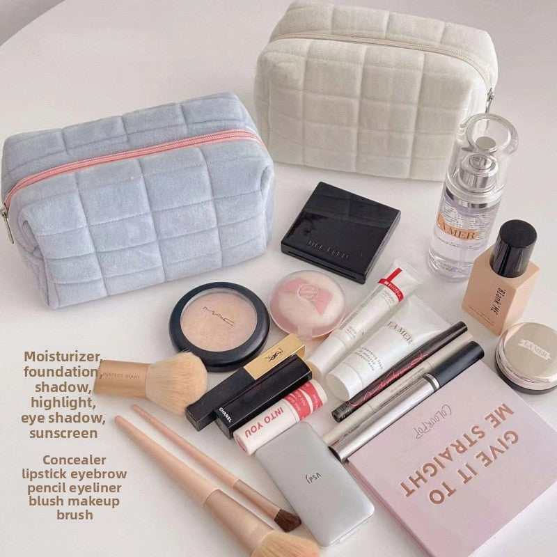 High-End Storage Bag with Large Capacity, Portable and Stylish Makeup Bag
